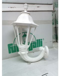 Fumagalli E26.132.WX Medium Florentine Lantern mounted on an Ofir wall bracket, white