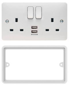 Hager Sollysta WMSS82USBS Socket, 2 Gang DP Swd c/w Twin USB & Spacer, Plate Only, Size: 13A 146x86x39.5mm 